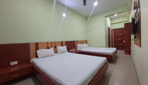 Standard Queen Room with Two Queen Beds- Non AC