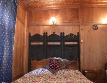 Super Deluxe Room