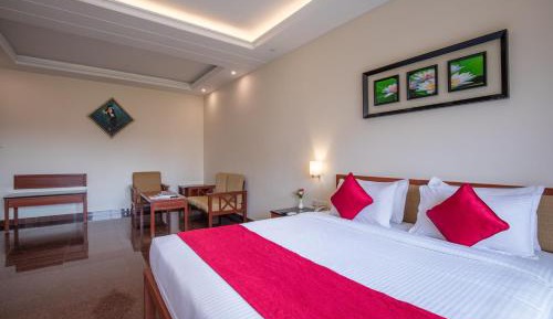 Standard  Room (Enjoy 10% off on Drink, including Soft Beverages, Pint(s) of Beer and more +   10% off on Food & Beverages with a-la-carte selection + 10% Off on Laundry service for upto 4 clothing items)