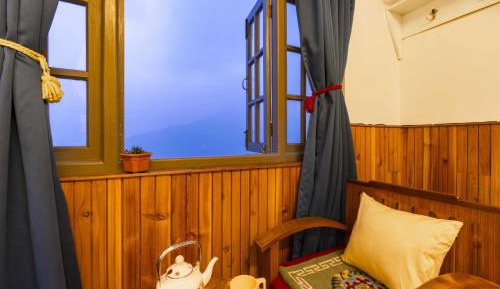 Double Room with Mountain View