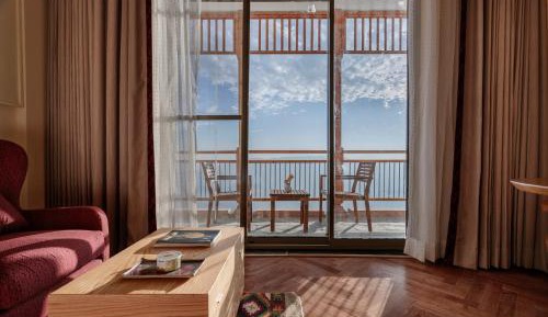 Premium Room Valley View King Bed