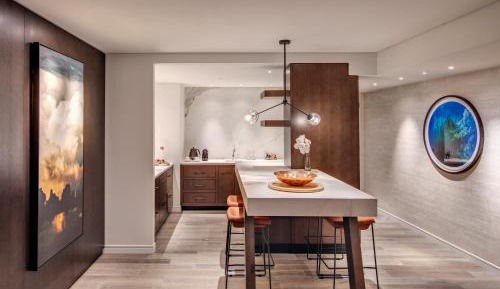 Two-Bedroom Suite with Pyrmont View