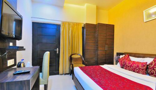 Deluxe Double Room with Balcony