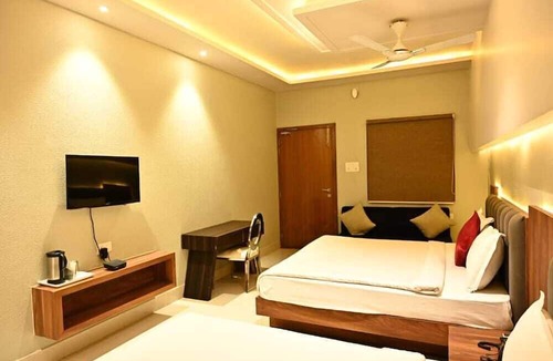 Shivpuri Hotel | Nakshatra Resort & Garden