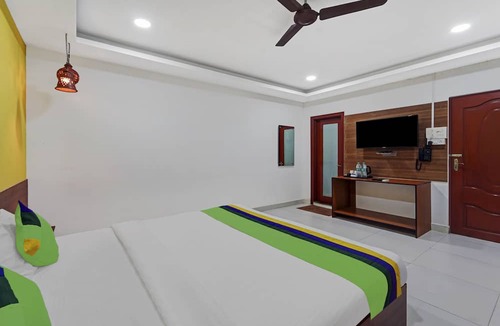 Kottakuppam Hotel | Treebo Signature Grande