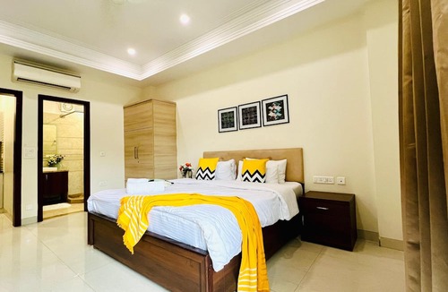 Gurugram Apartment | BluO Studio 2 GolfCourseRoadGymBalcony