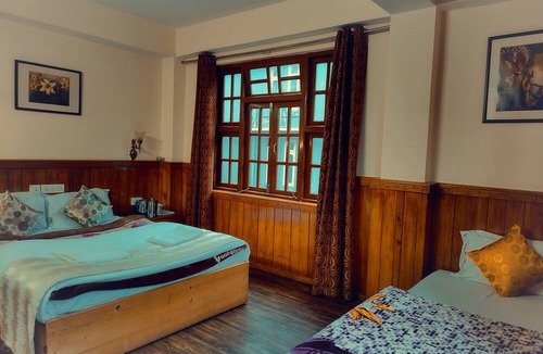 Mangan Hotel | Rufina Norling Zimkhang