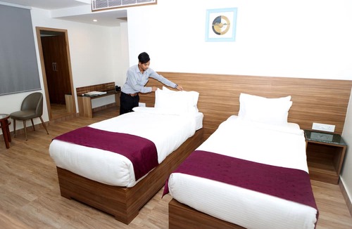 Patna Hotel | Hotel Sharda Residency