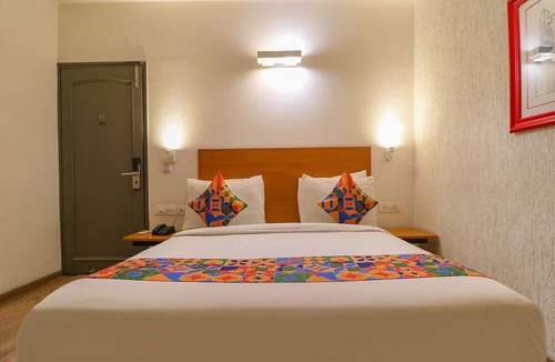 Chittaranjan Hotel | Fabhotel Lord Inn