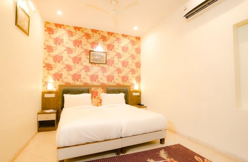 Jamwa Ramgarh Hotel | Royal Ocean Resort