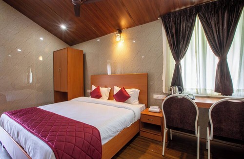 Vannarpet Hotel | Blossom Inn