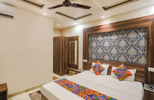 Allahabad Hotel | FabHotel Shri Ram Kashi