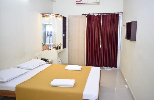 Tindivanam Hotel | Ganesh Beach Resort