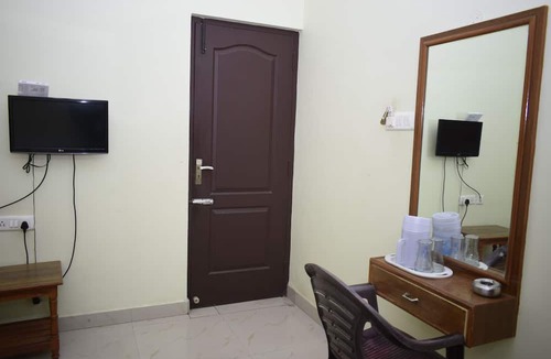 Kuilapalayam Hotel | R.M Guest House