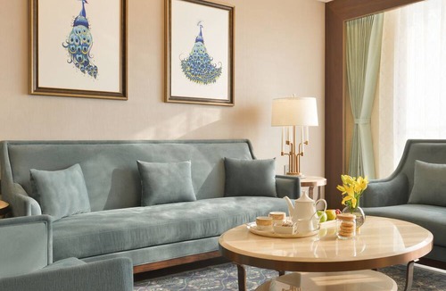 Thaltej Hotel | Taj Skyline Ahmedabad