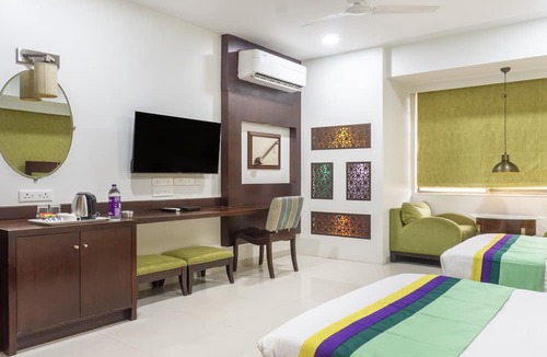 Aundh Hotel | Treebo Bhairavee, Baner