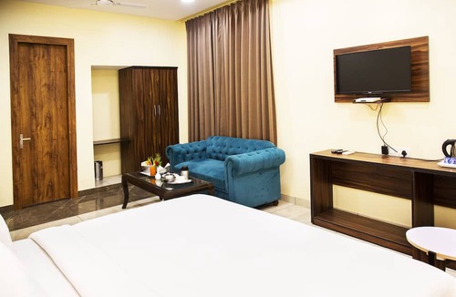 Palia Hotel | Clarks Inn Dudhwa