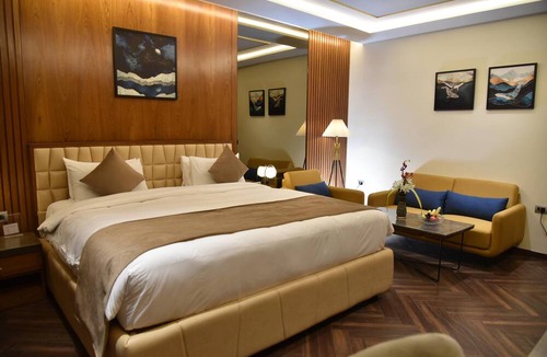 Rajpipla Hotel | Ramada Encore by Wyndham Statue of Unity