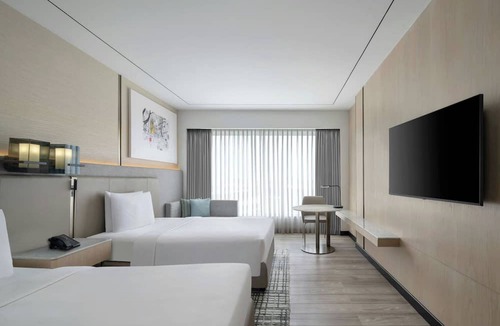 Andheri East Hotel | Courtyard by Marriott Mumbai International Airport