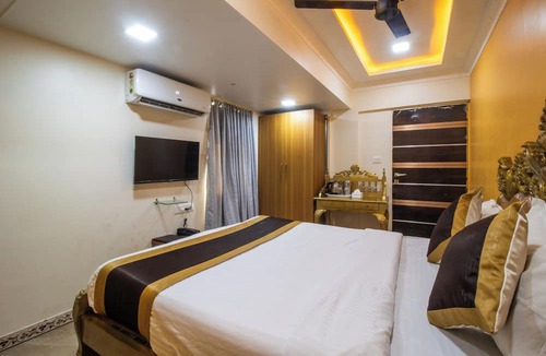 Sector 11 Hotel | Setrac Orange