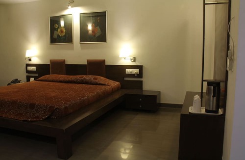 Paldi Hotel | Hotel Platinum Inn