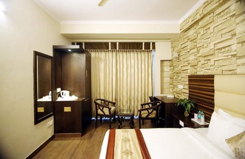 Noida Hotel | Rousha Inn
