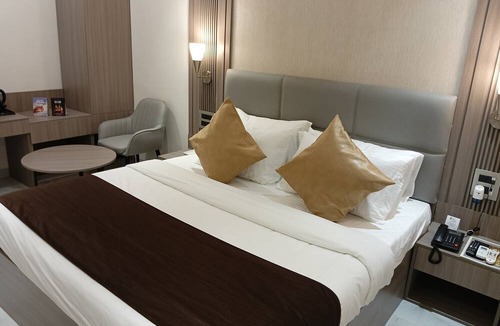 Jabalpur Hotel | M Square Premier, a unit of BK Castles