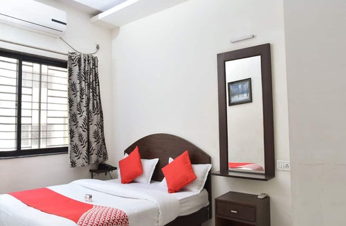Nashik Road Hotel | OYO 12854 Hotel Sahara Inn