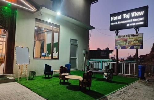 Theog Hotel | Hotel Taj View