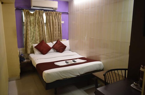 Bandra East Hotel | Hotel Arma Court