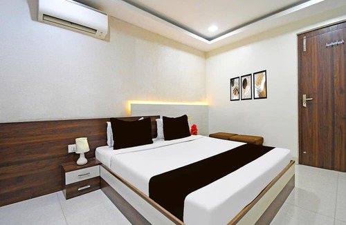 Dhanbad House | Deluxe With Twin Bed Hotel Amrit Plaza