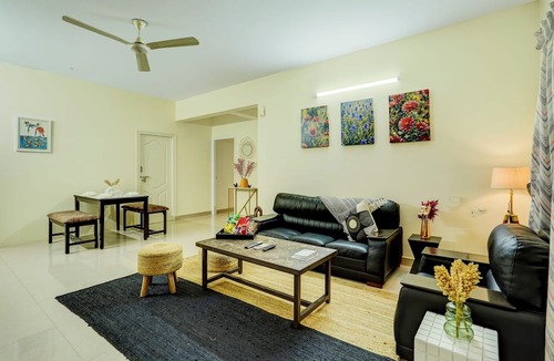 Vijaya Bank Layout Villa | Alaya Stays Saffron Breeze 4 BHK Apt
