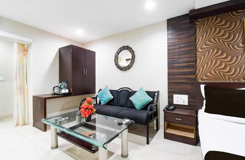 Raipur House | Deluxe Hotel Okasu Railway Station