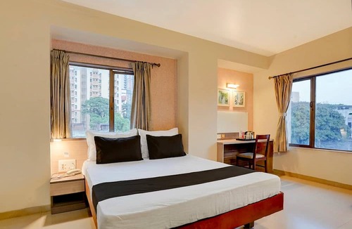 Central Pune House | Deluxe Hotel Kapil Residency