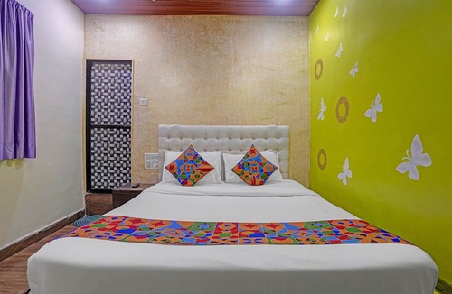Parel Hotel | Fabhotel Om Residency
