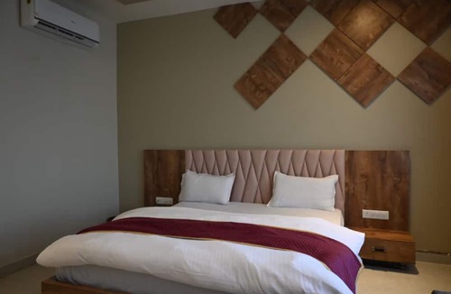 Shikohabad Hotel | The Ritu's Resort Shikohabad