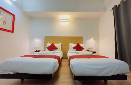 Noida Hotel | Hotel Aarkay Palace