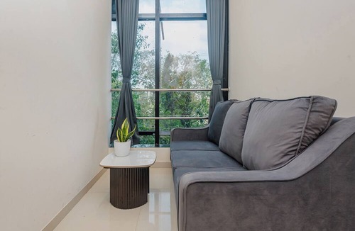 Goregaon West Hotel | Hsquare Prime Stay