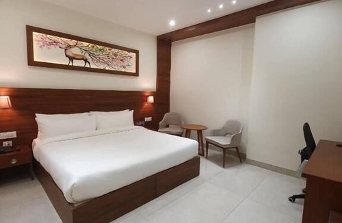 Zirakpur Hotel | Hotel Trenor.