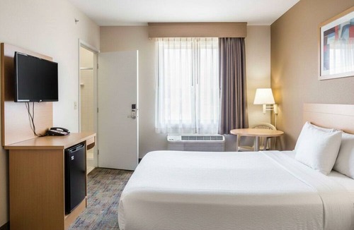 Mahipalpur Extension Hotel | Hotel Signature Suites Delhi Airport
