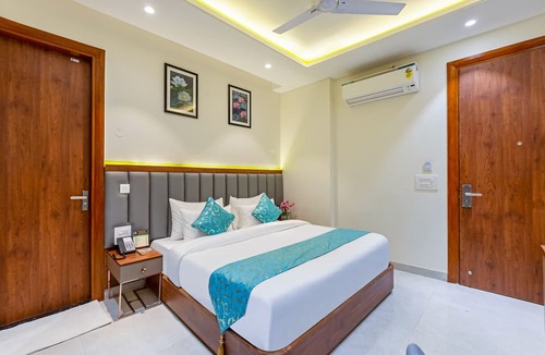 Sector 51 Hotel | S by Z Hotels, Baani Square