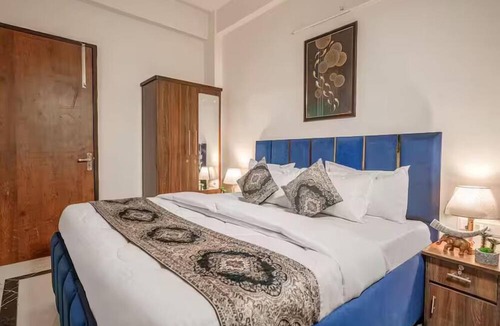 Zirakpur Hotel | COZY COVE