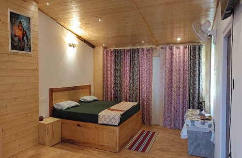 Kaul Hotel | Shree Guru Homestay