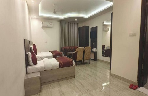 Mahipalpur Extension Hotel | Hotel Lakshmi Palace