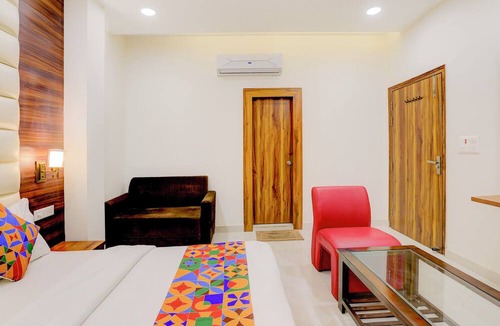 Meerut Hotel | FabHotel The Elegant - 150 Meters From Delhi Public School Meerut