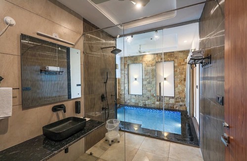 Bail Parao Hotel | Delight The Lavish Loft Corbett