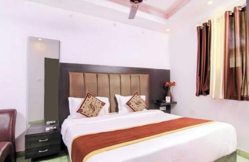 Charbagh Hotel | Hotel Raj Put Charbagh Lucknow