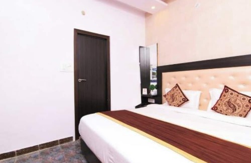 Charbagh Hotel | Hotel Raj Put Charbagh Lucknow