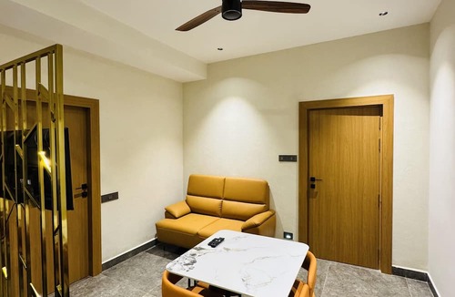 Serilingampally Hotel | Shreshtam Apart Hotel Kondapur