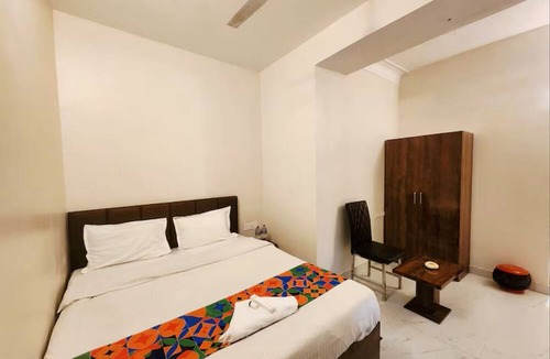 Kalighat House | Golden Retreat Guest House
